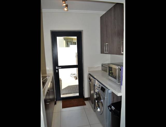 3 BEDROOM PROPERTY TO RENT IN COPPERLEAF ESTATE